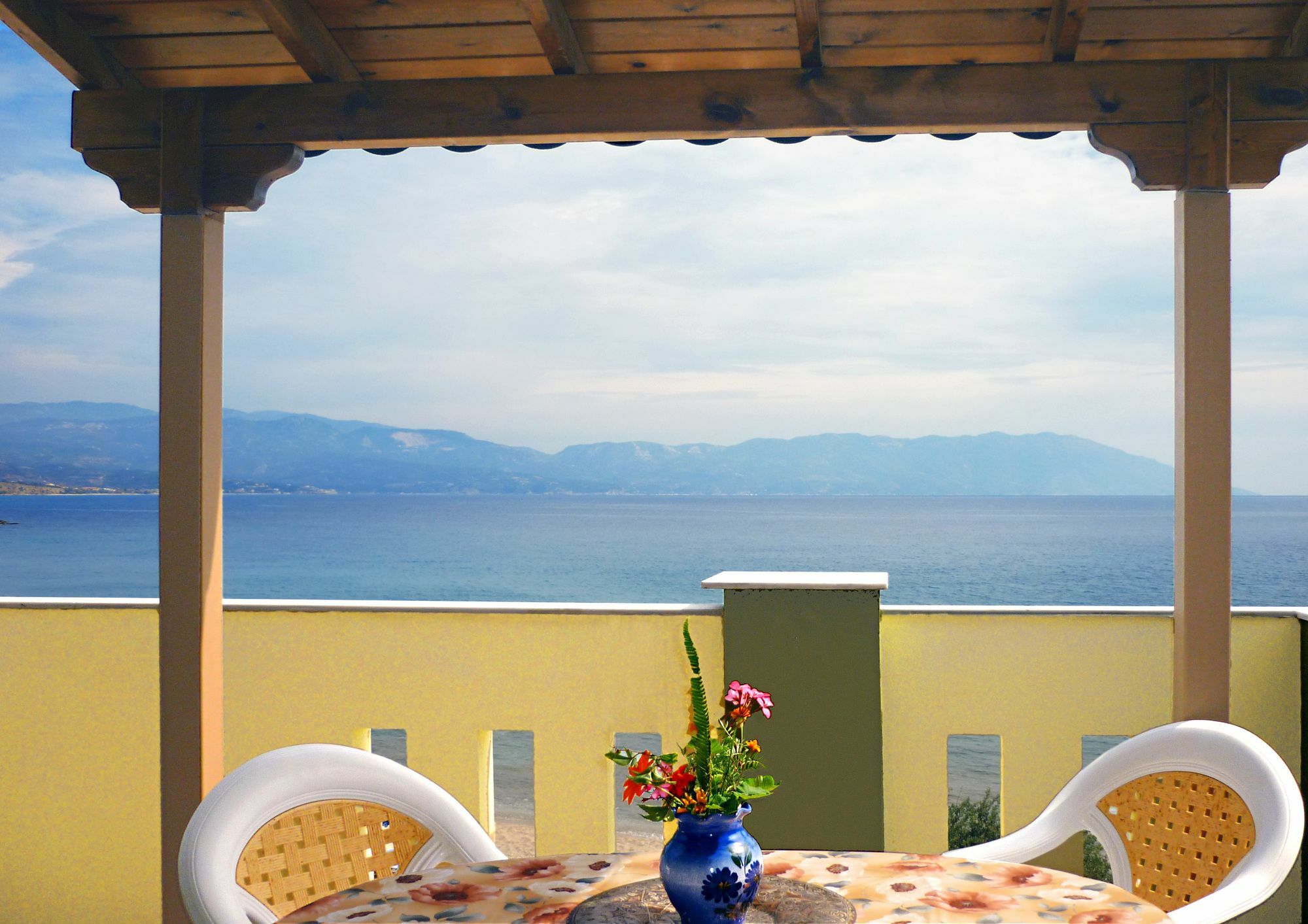 Nereides Seaside Apartments Marathókampos エクステリア 写真